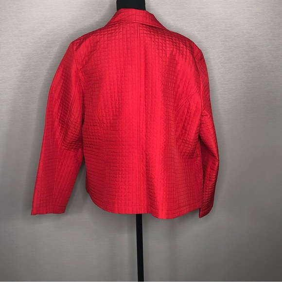 Red Quilted Jacket by Requirements. SZ PL - Picture 5 of 8